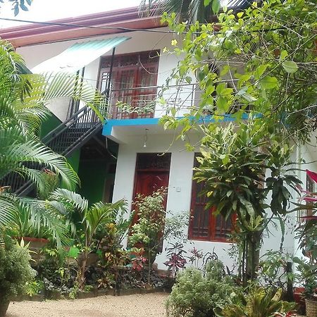 Green Garden Homestay Giritale Exterior photo